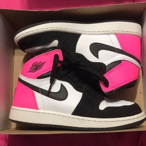 Air Jordan 1's Valentine's Day 2017
